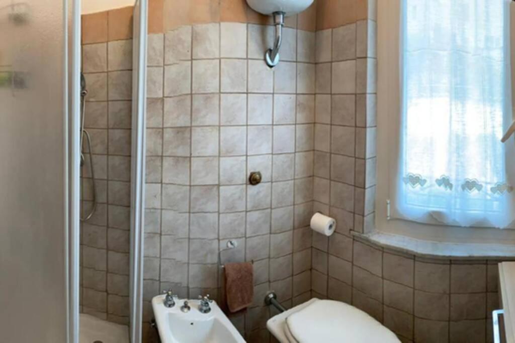 Casa Flea - Holiday Apartment With 2 Bedrooms Gualdo Tadino Luaran gambar