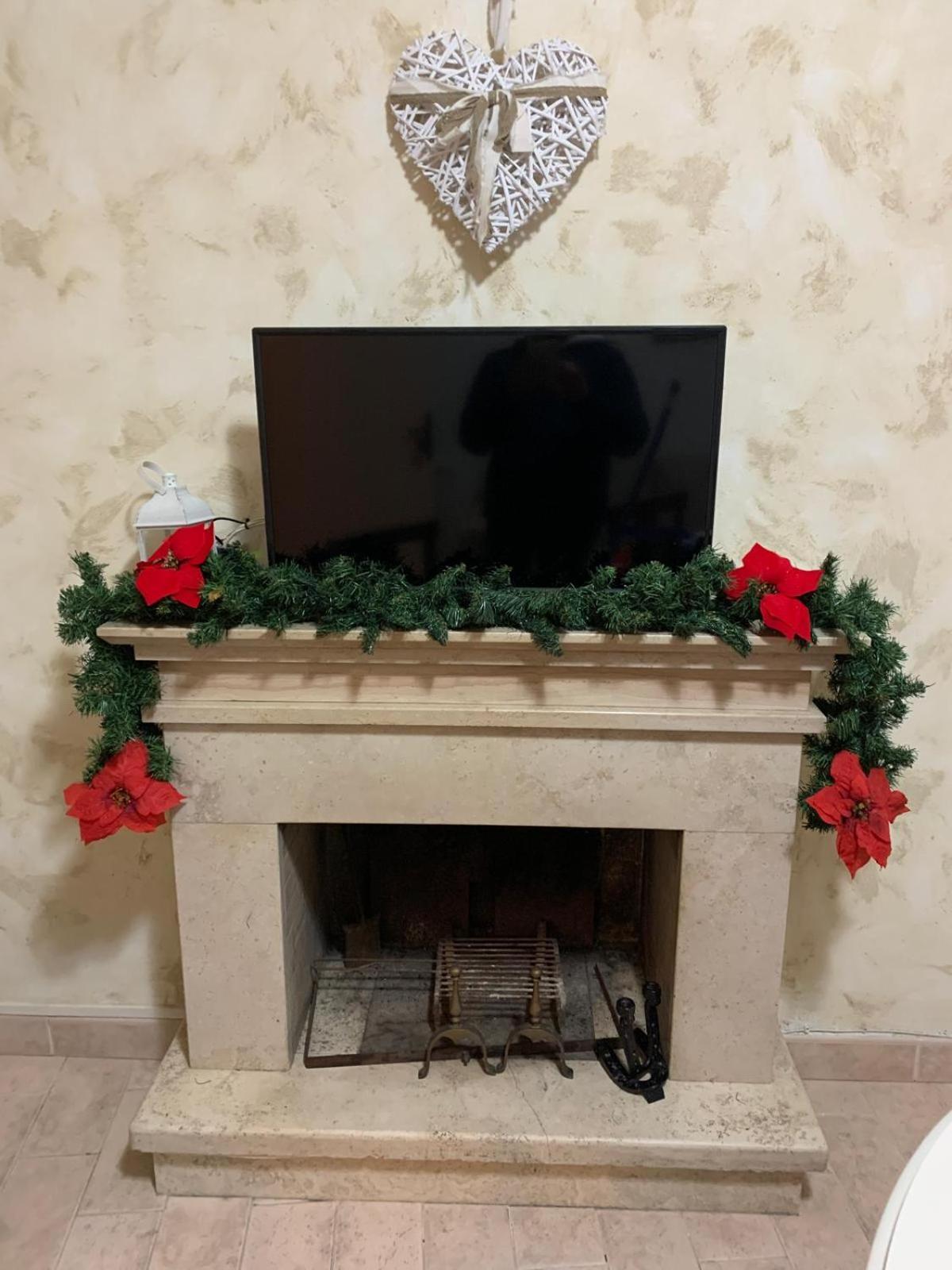 Casa Flea - Holiday Apartment With 2 Bedrooms Gualdo Tadino Luaran gambar
